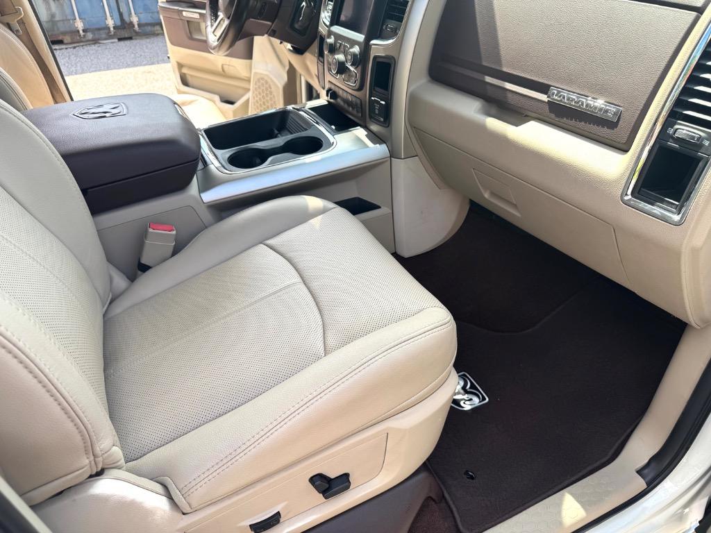 2018 RAM Ram 3500 Pickup Laramie - Photo 11