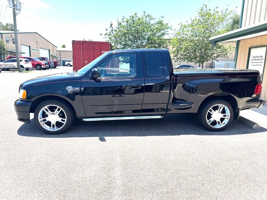 2000 Ford F-150 Harley Davidson's photo